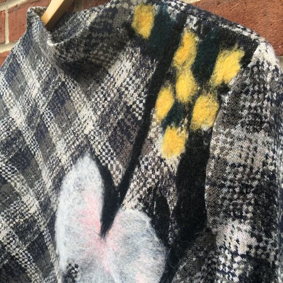 Anthropologie Troubadour Sweater Med Wool Plaid Over Shoulder Petal Flower Art - Picture 3 of 11